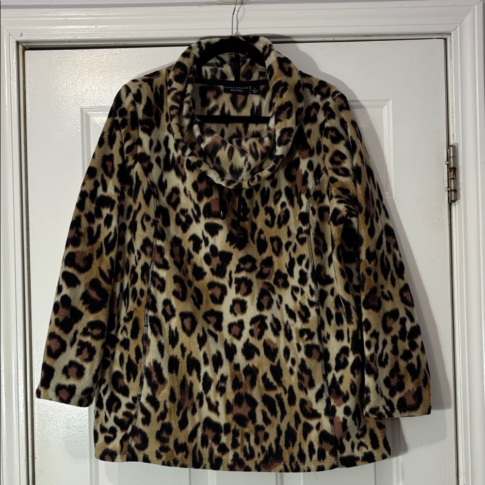 Susan Graver Weekend brand fleece jacket Size Large